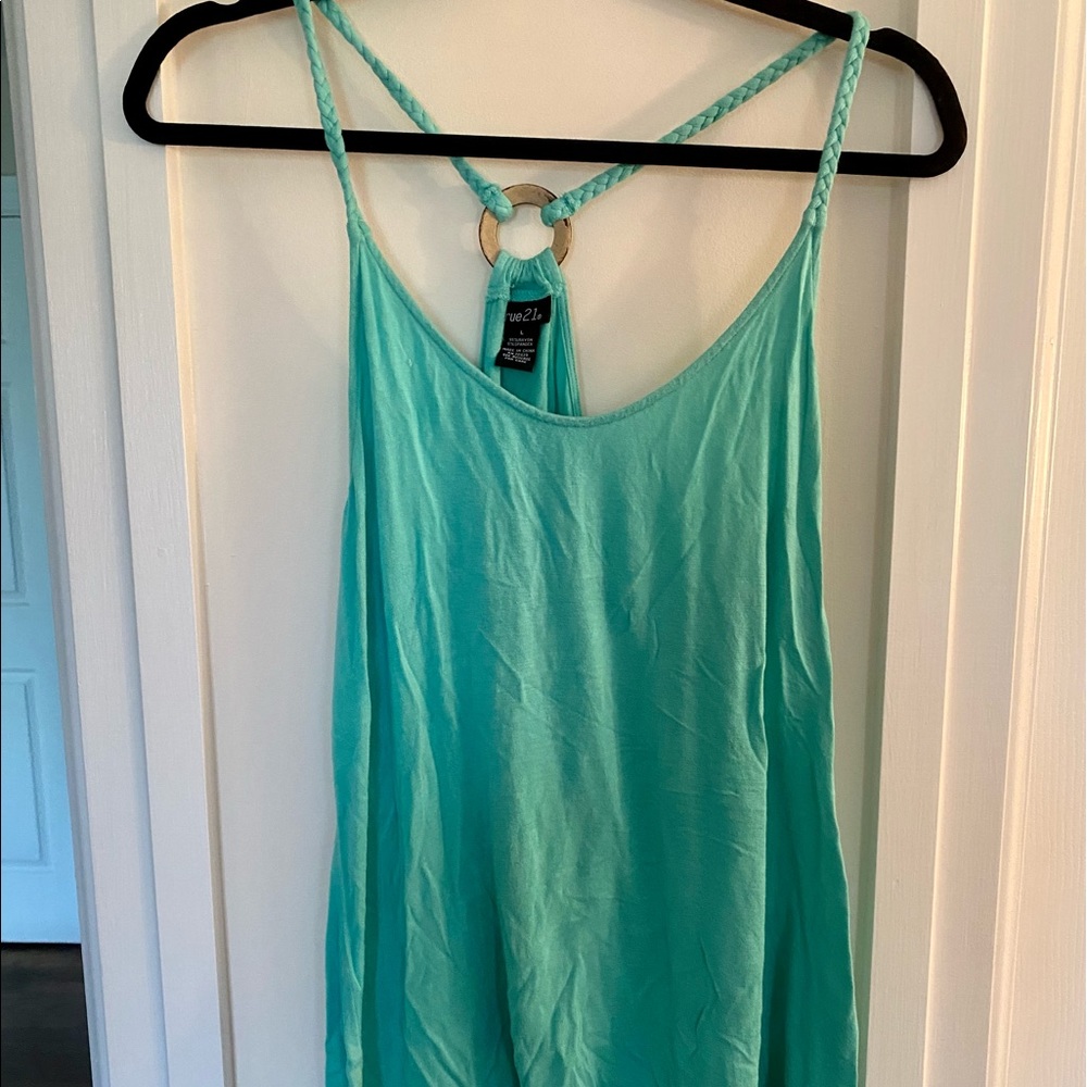 Losse-fitting teal camisole tank